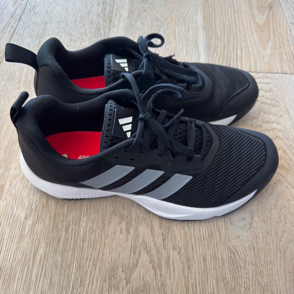 Women’s adidas tennis shoes